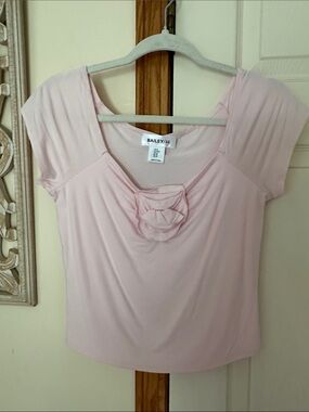 Bailey 44 Soft Pink Scoop Neck Short Sleeve Crop Top with Rosette. Size M.